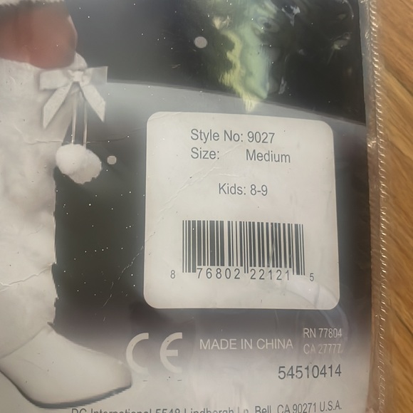 Snowflake Princess - Picture 2 of 9